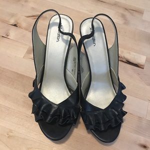 NWOT Black Heels
